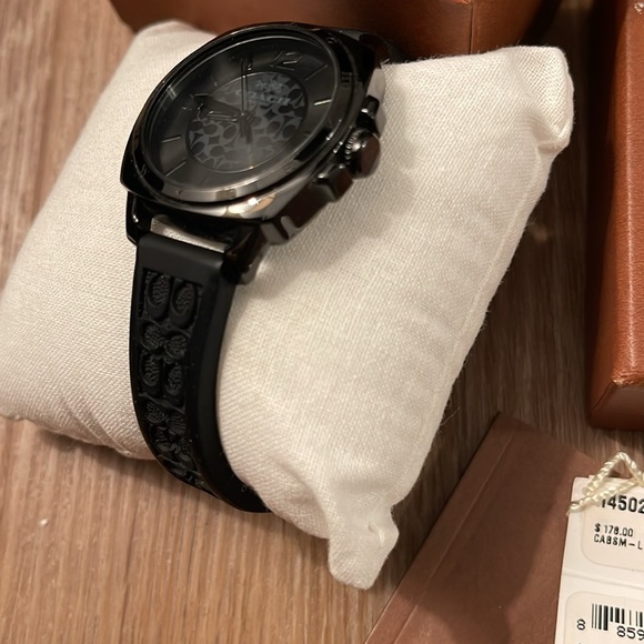 Coach Watch - Picture 3 of 4
